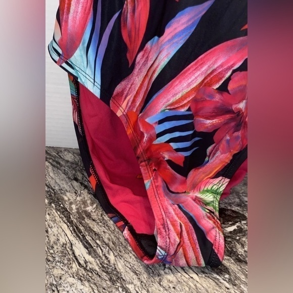 Mynah Womens size 18W multi color one piece padded swim suit-NWT - Picture 3 of 5
